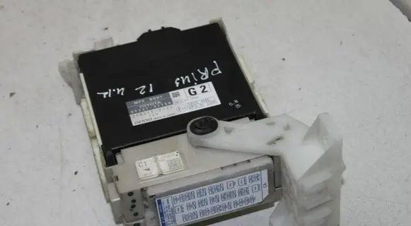 Toyota Prius (XW30) Central body control module 8922147150