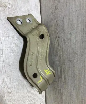Seat Ateca Fender mounting bracket 575821431