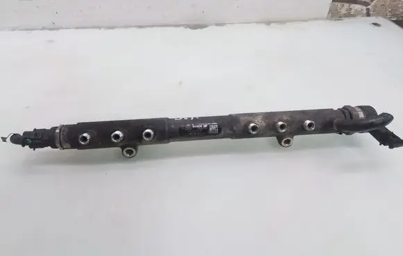 Volvo V70 Fuel main line pipe 0445215023