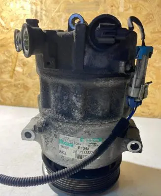 Opel Insignia A Air conditioning (A/C) compressor (pump) R134A P13232307 093421110B4