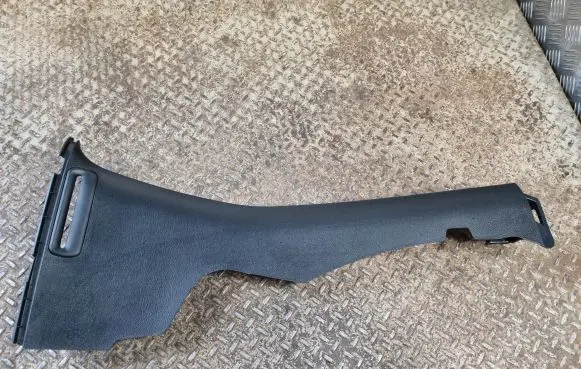 Dodge Charger (C) pillar trim 100017158