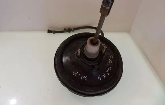 Opel Astra G Brake booster 90498034