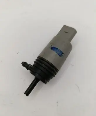 BMW 3 E90 E91 Windscreen/windshield washer pump 67126934159