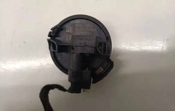 Mercedes-Benz E AMG W213 Airbag deployment crash/impact sensor A2139051115