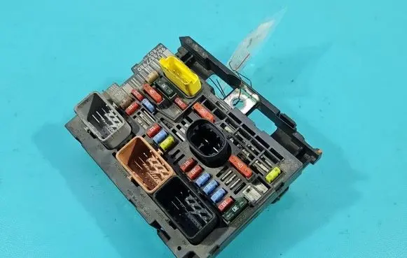 Citroen C5 Central body control module 9675877980 IMPRK1540399