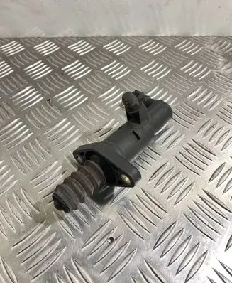 Skoda Octavia Mk2 (1Z) Clutch slave cylinder 6283000047