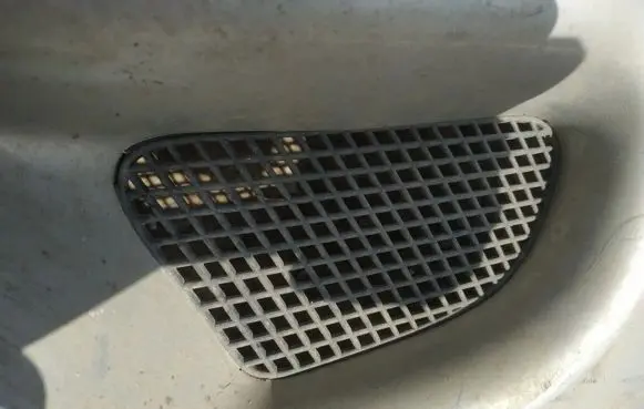 Mercedes-Benz Vaneo W414 Front bumper lower grill