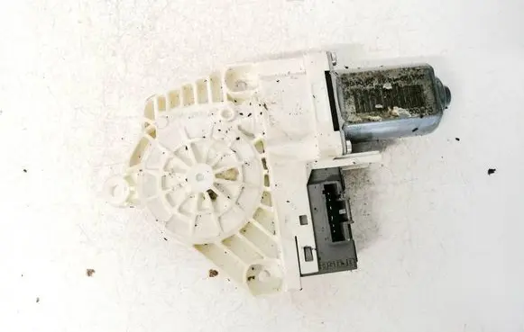 Land Rover Range Rover Sport L320 Front door window regulator motor 