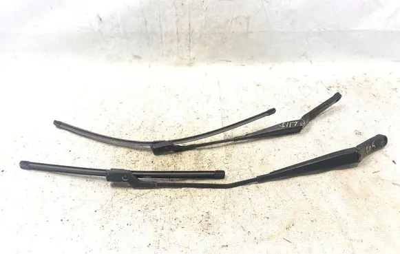 Skoda Superb B6 (3T) Front wiper blade arm