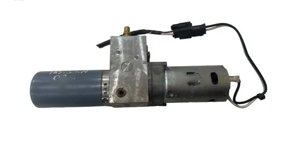 Opel Insignia A Tailgate hydraulic pump motor 009315