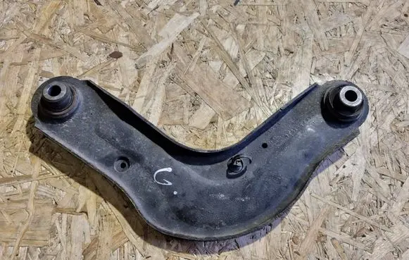 Chrysler Pacifica Rear upper control arm/wishbone 68235367A 68235367B