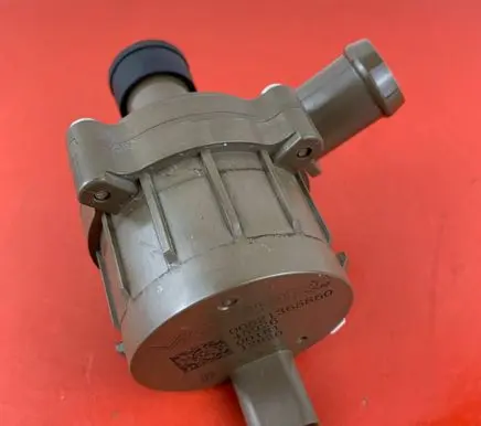 Jeep Compass Water pump 521365860