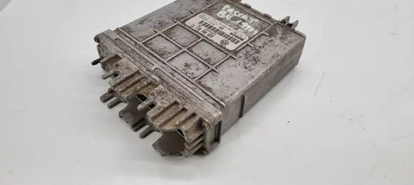 Volkswagen PASSAT B4 Engine control unit/module 028906021FC