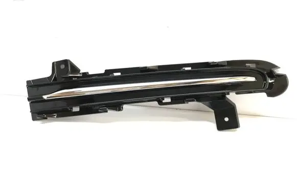 Volvo V40 Front bumper lower grill 31347043