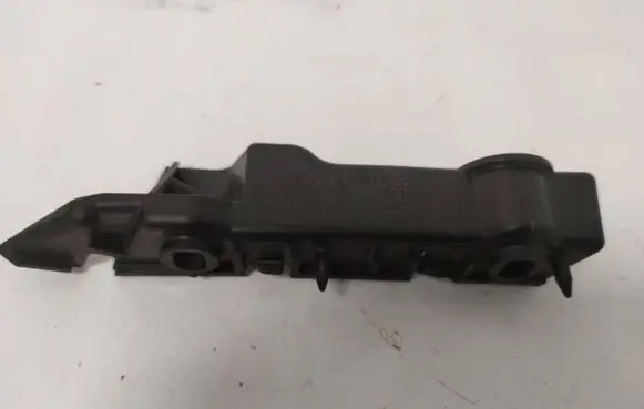 Front bumper mounting bracket