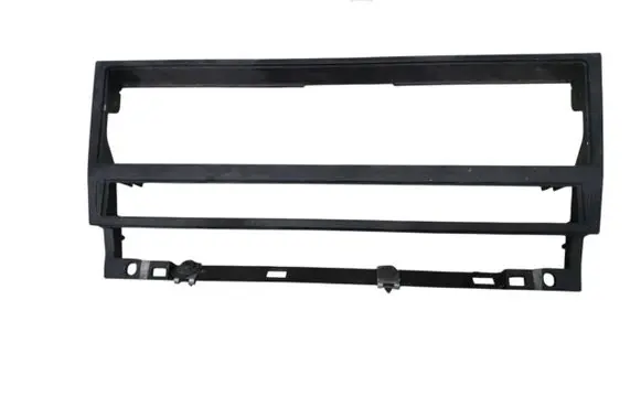 BMW 5 E39 Radio/GPS head unit trim 8247302