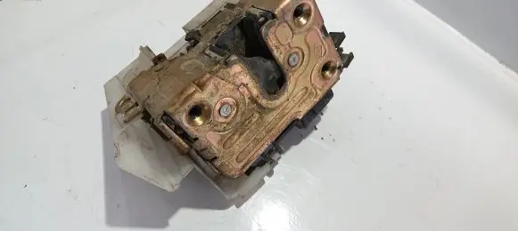 Renault Megane I Coupe door lock (next to the handle) 