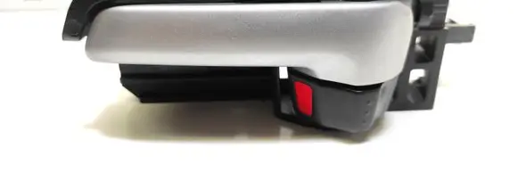 Suzuki SX4 Rear door interior handle