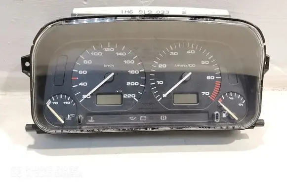 Volkswagen Golf III Speedometer (instrument cluster) 1H6919033 88311188
