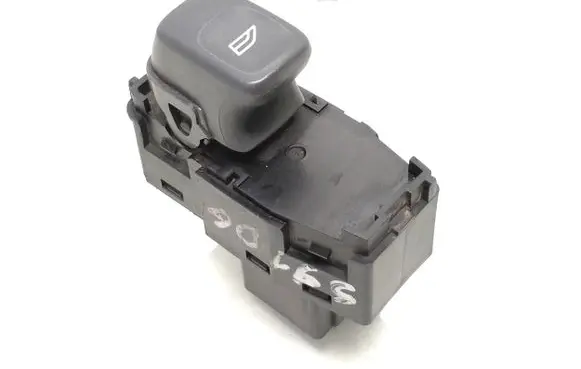 Volvo XC70 Electric window control switch 9472275