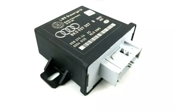 Audi A4 S4 B8 8K Light module LCM 8K0907357B