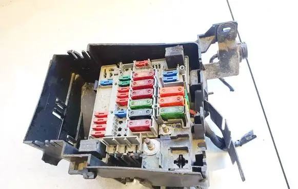 Peugeot 406 Fuse box set 9628024480