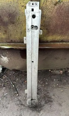 Volvo V70 Front bumper cross member 08652097