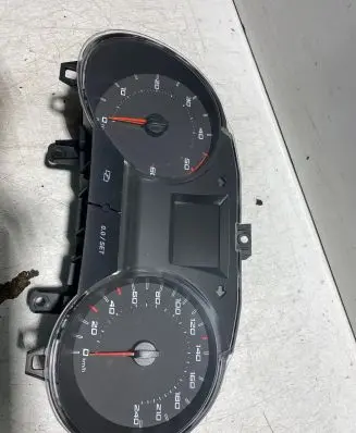 Seat Ibiza III (6L) Speedometer (instrument cluster) 6J0920800L 12052009 0920700483