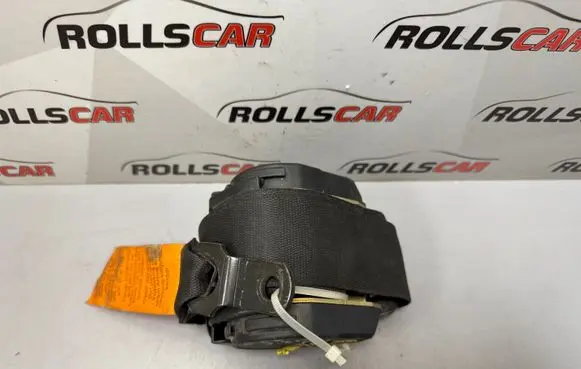 BMW 7 E38 Front seatbelt 040120 8198571