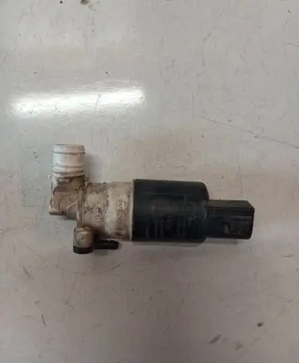 Volvo S60 Windscreen/windshield washer pump 31349244