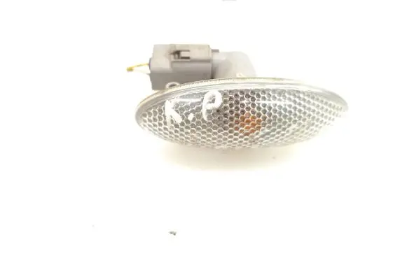 Toyota Auris 150 Front fender indicator light