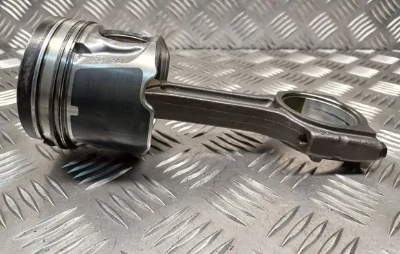 Renault Espace IV Piston with connecting rod 10653