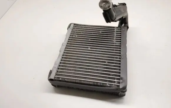 Air conditioning (A/C) radiator (interior)