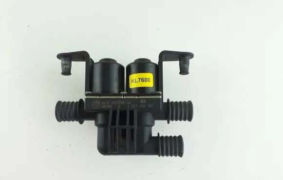 BMW 5 E60 E61 Coolant heater control valve 6931708 KL7600