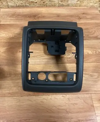 Volkswagen Touareg II Other center console (tunnel) element 7P6864299 1205773 1205773X002223
