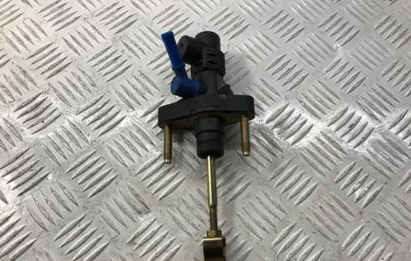 Toyota Avensis T250 Clutch master cylinder 3142005040 3142005041