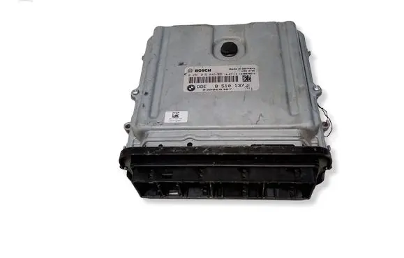BMW 5 F10 F11 Engine control unit/module 8510137