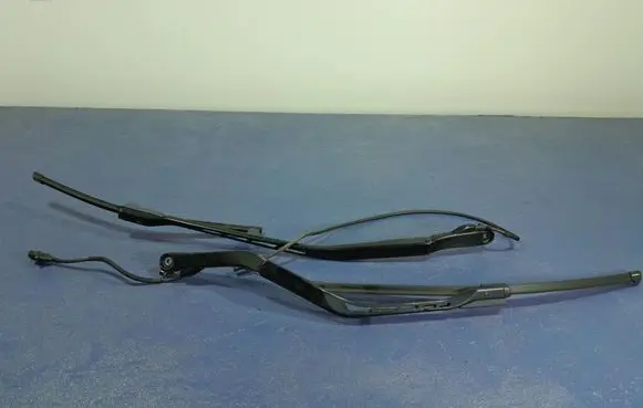 Volvo S90, V90 Front wiper blade arm 31440420