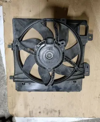 Peugeot 208 Electric radiator cooling fan 9675280980