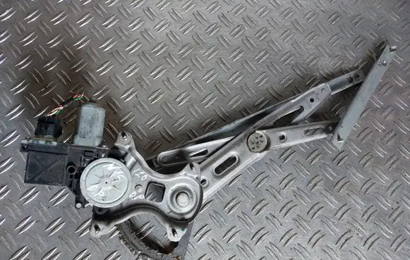 Hyundai i20 (PB PBT) Front door window regulator with motor 988201J110