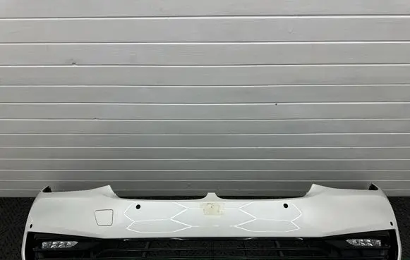 BMW 6 G32 Gran Turismo Front bumper 7415532