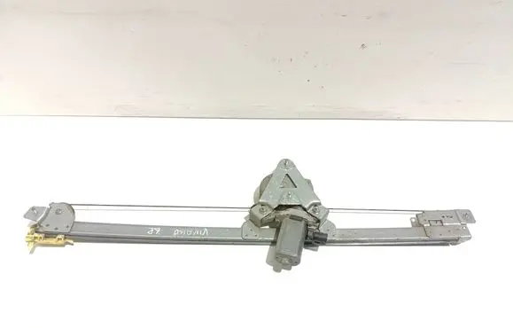 Opel Vivaro Rear door window regulator with motor