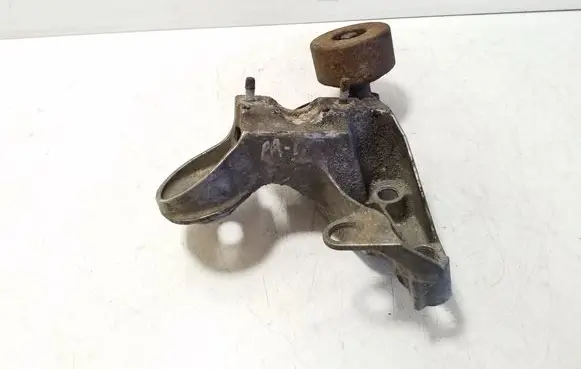 Audi A4 S4 B6 8E 8H Engine mounting bracket 8E0199351C