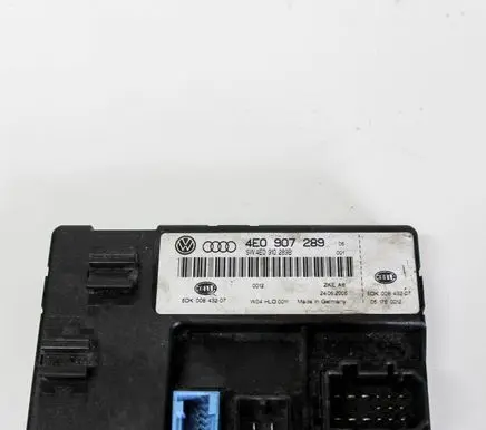 Audi A8 S8 D3 4E Central body control module 4E0907289