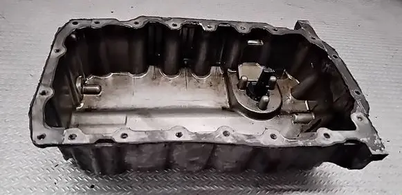Volkswagen PASSAT B6 Oil sump 03G103603H