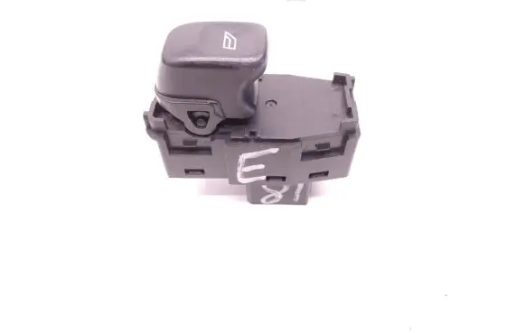 Volvo S60 Electric window control switch 8685288