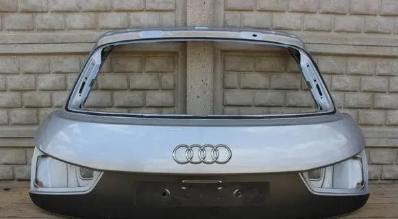 Audi A1 Truck tailgate 8X4827023