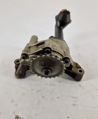 Volkswagen Golf Plus Oil pump 038115105C