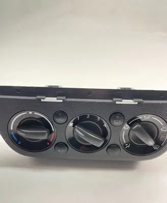 Suzuki Swift I Interior fan control switch 