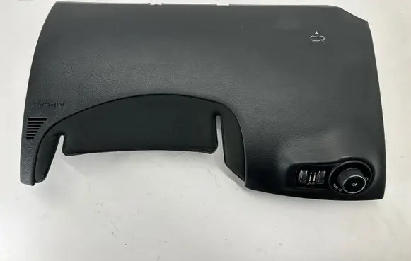Dashboard lower bottom trim panel